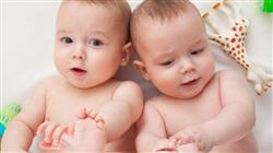 آموزش استفاده از توالت به دوقلوها- آموزش استفاده از توالت به دوقلوها